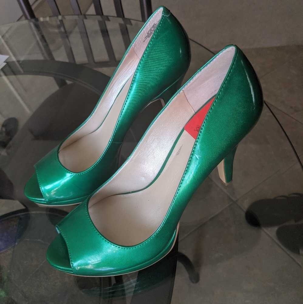 Non West Emerald Green Heels
